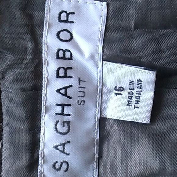 2/$100 sag Harbor women's suit (size 16) - Picture 5 of 10